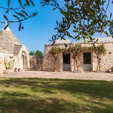 Trullo La Specchia * أوستوني